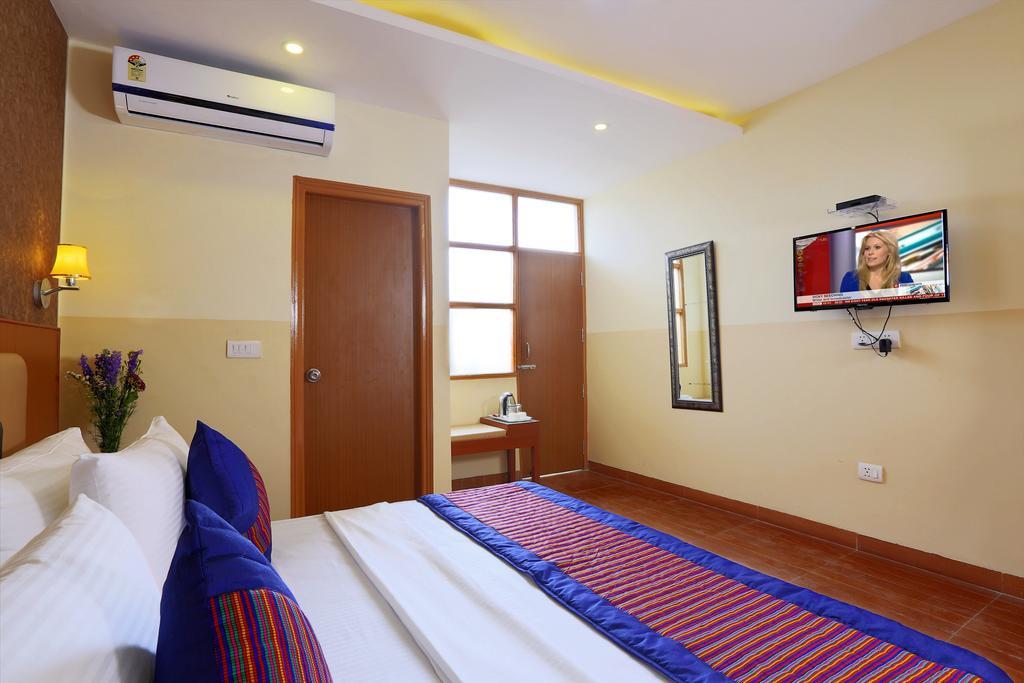 Hotel Aeroporto Nearest Landmark Aerocity Delhi New Delhi Room photo